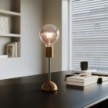 Cabless02 bärbar och uppladdningsbar lampa med silverfärgad ljuskälla