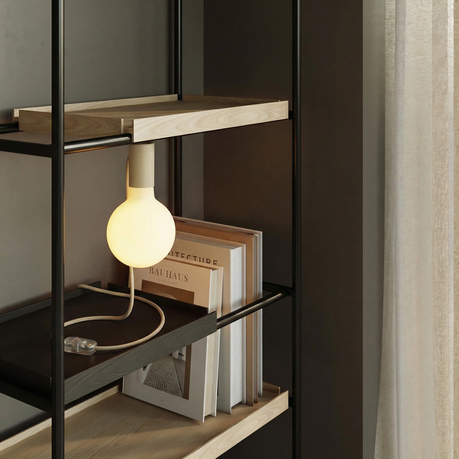 Lampada magnetica plug-in con attacco E27 e spina UK - Panna