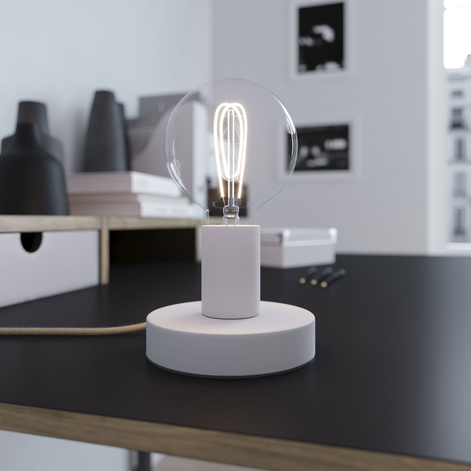 Posaluce - Lampada da tavolo in metallo - Bianco opaco