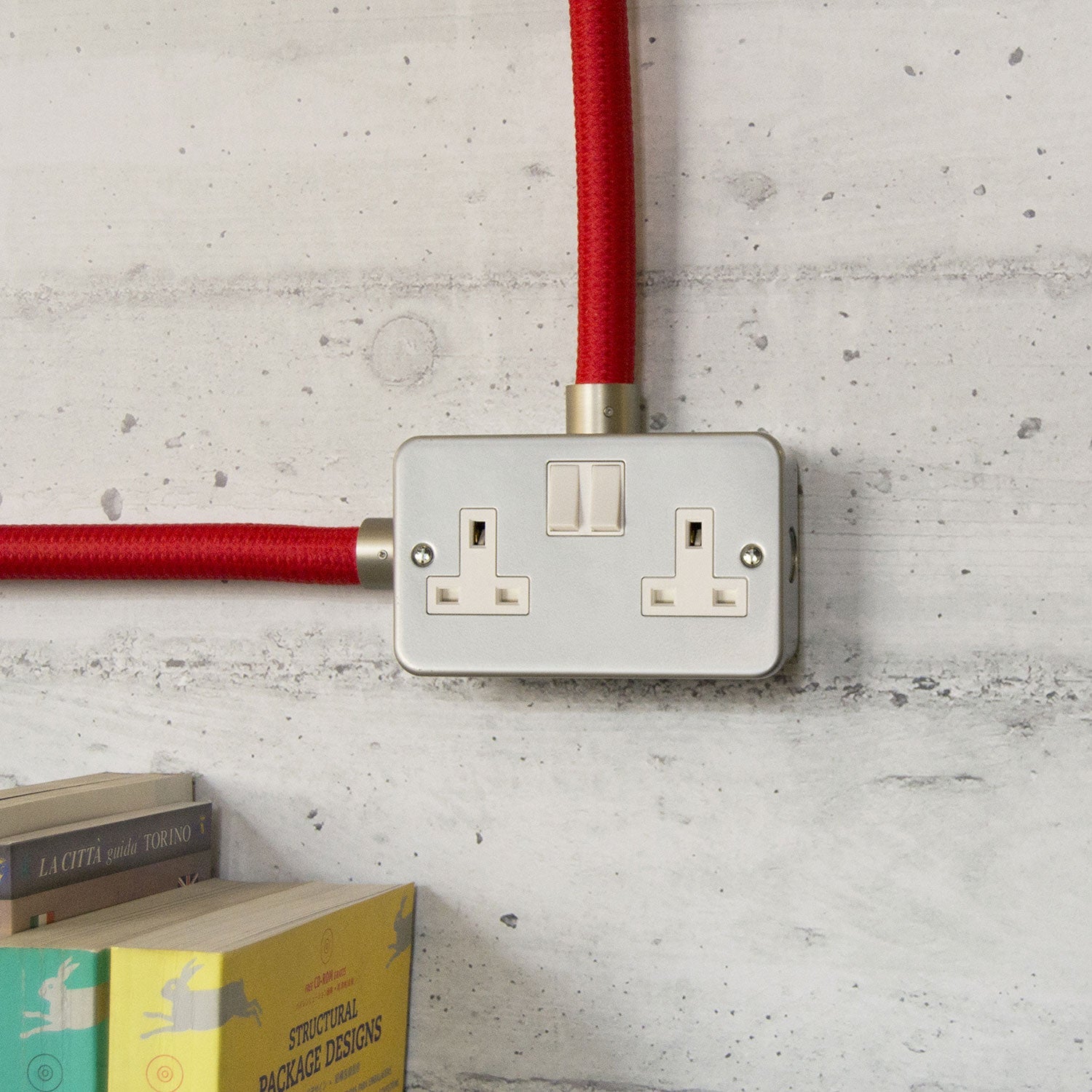 Scatola da parete in metallo con doppia presa inglese e doppio interruttore per Creative-Tube